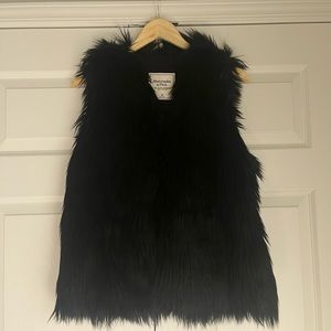 Abercrombie & Fitch Faux Fur Vest